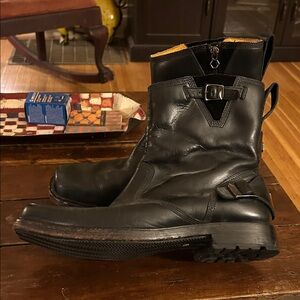 Timberland Black Leather Men's Boots with Buckle